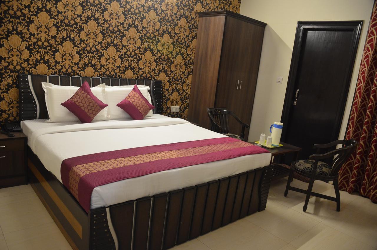 Hotel Jinendra Inn Jaipur Bagian luar foto