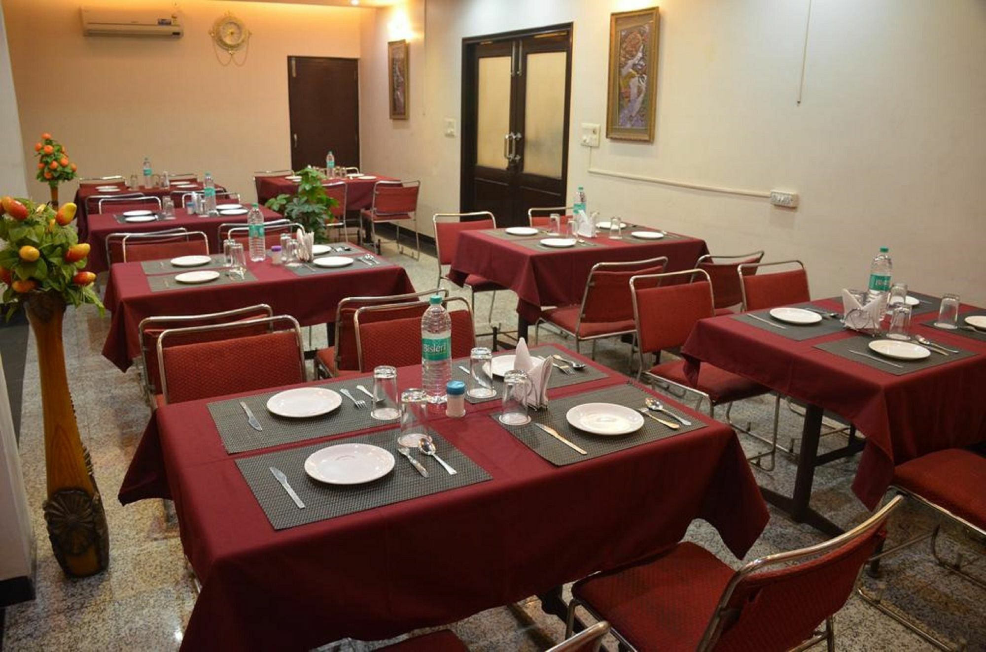Hotel Jinendra Inn Jaipur Bagian luar foto
